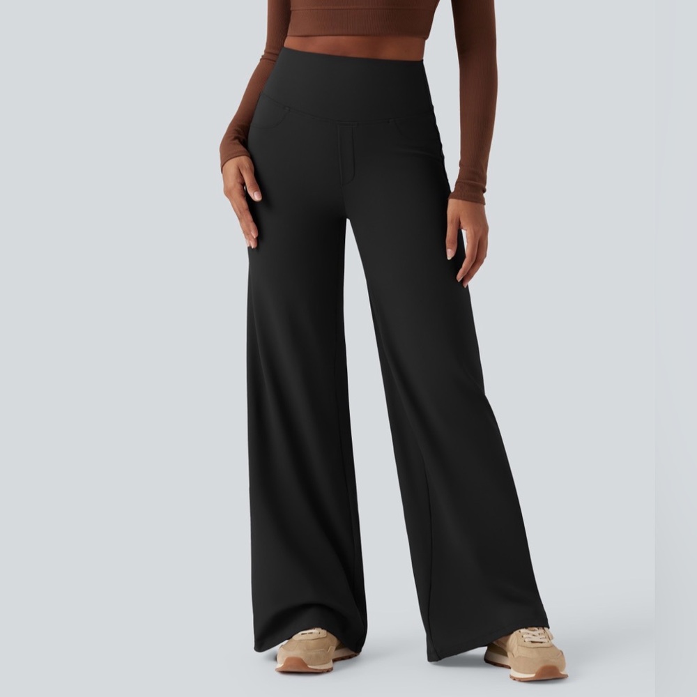 HALARA DayStretch High Waisted Tummy Control Wide
Leg Yoga Pants with Pockets